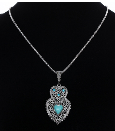 Vintage Turquoise Jewelry Set for Women – Carved Pendant & Earrings